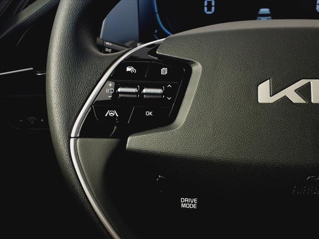 Photo of 2025 Steel Gray Kia Niro