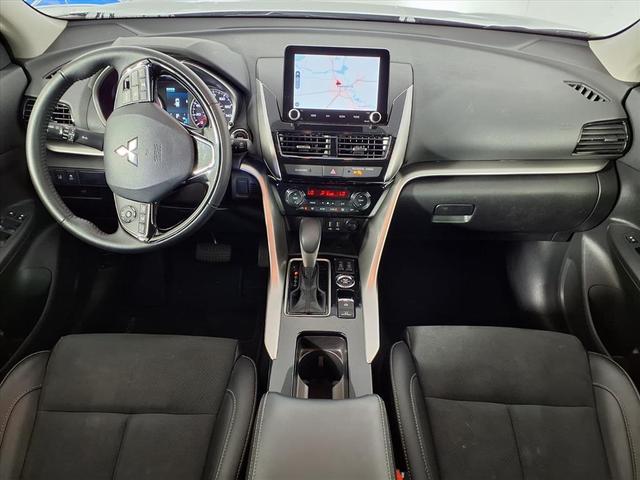 Photo of 2024 Silver Mitsubishi Eclipse Cross