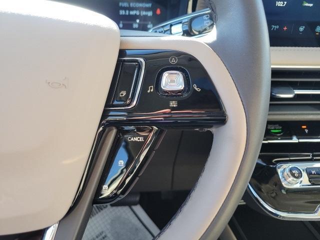 Photo of 2024 Pristine White Lincoln Corsair