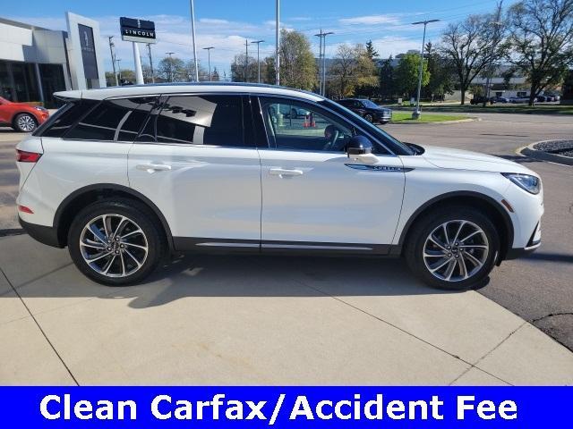 Photo of 2024 Pristine White Lincoln Corsair