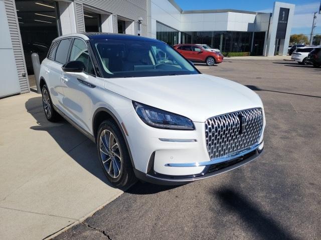 Photo of 2024 Pristine White Lincoln Corsair
