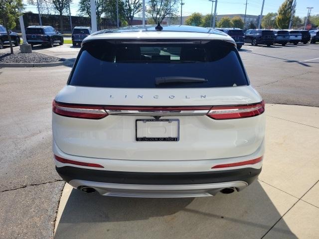 Photo of 2024 Pristine White Lincoln Corsair