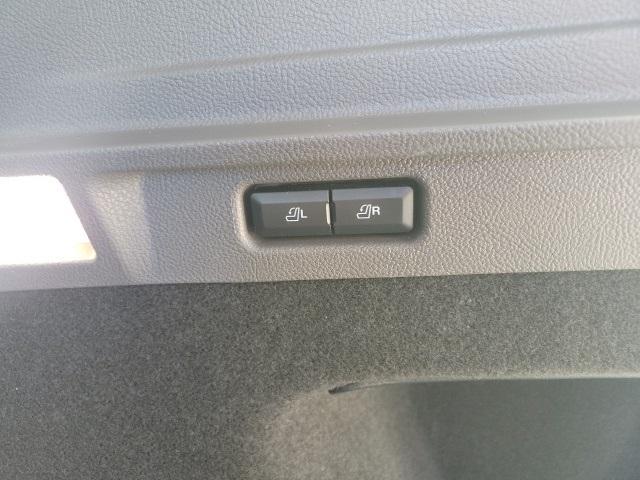 Photo of 2024 Pristine White Lincoln Corsair