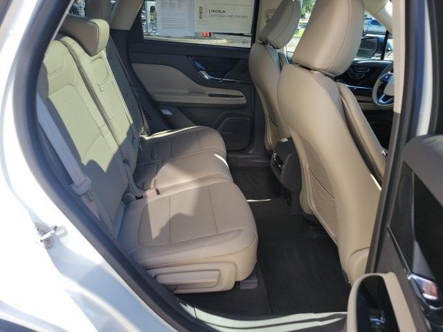 Photo of 2024 Pristine White Lincoln Corsair