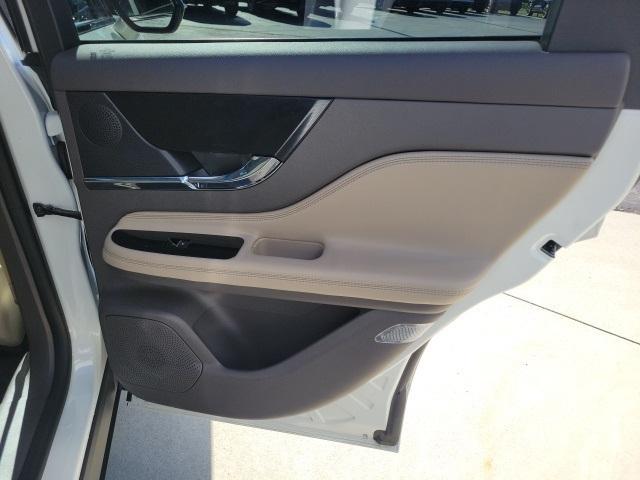 Photo of 2024 Pristine White Lincoln Corsair