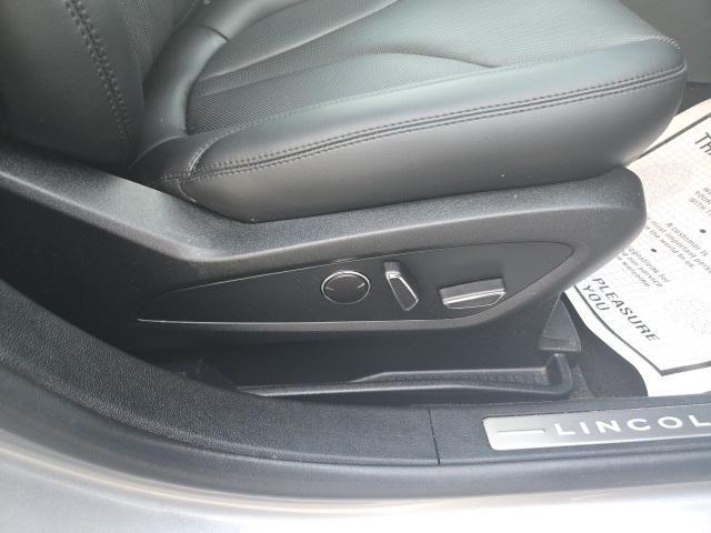Photo of 2021 Silver Radiance Lincoln Nautilus