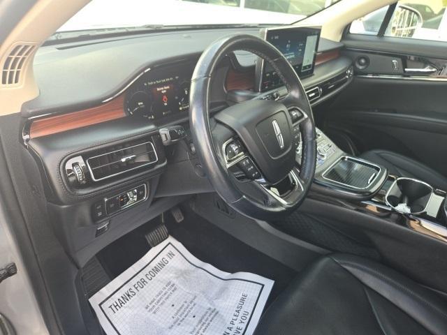 Photo of 2021 Silver Radiance Lincoln Nautilus