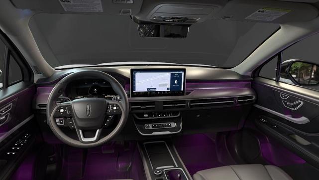 Photo of 2025 Pristine White Lincoln Corsair