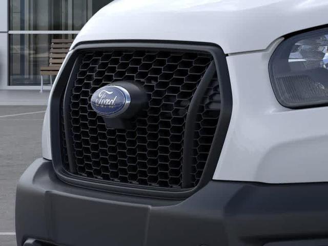 Photo of 2025 Oxford White Ford Transit-250