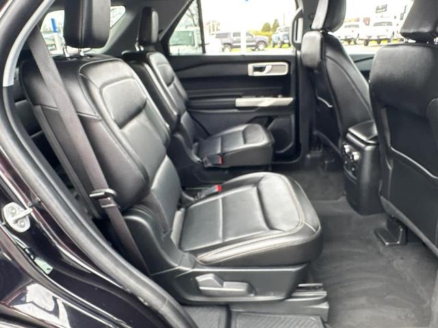 Photo of 2022 Agate Black Metallic Ford Explorer