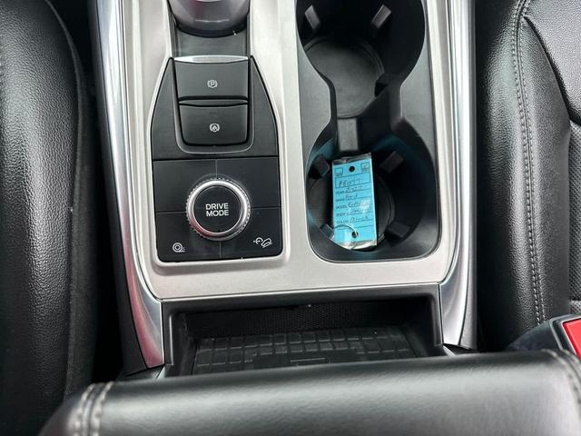 Photo of 2022 Agate Black Metallic Ford Explorer
