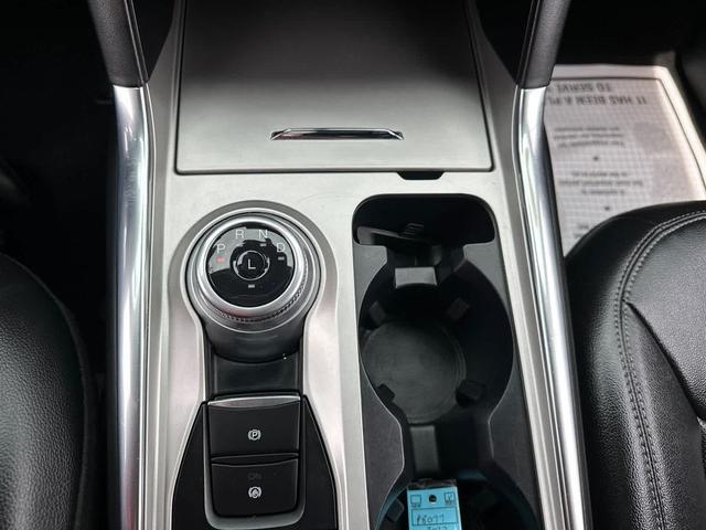Photo of 2022 Agate Black Metallic Ford Explorer
