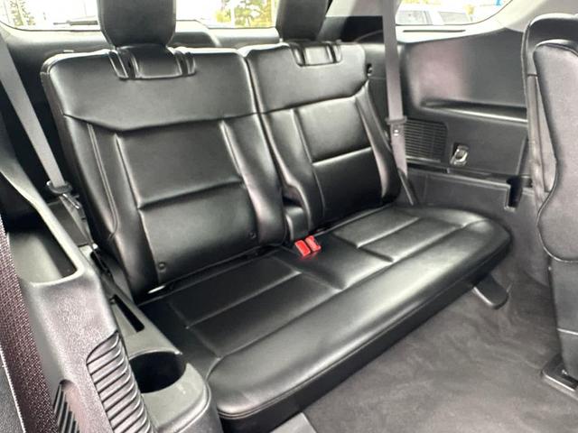 Photo of 2022 Agate Black Metallic Ford Explorer