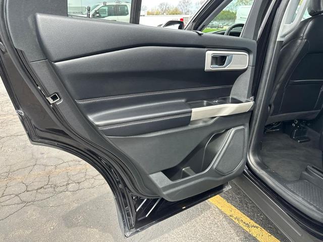 Photo of 2022 Agate Black Metallic Ford Explorer