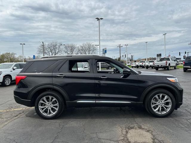 Photo of 2022 Agate Black Metallic Ford Explorer