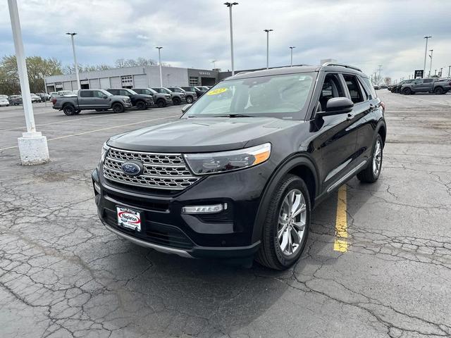 Photo of 2022 Agate Black Metallic Ford Explorer