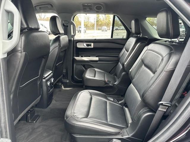 Photo of 2022 Agate Black Metallic Ford Explorer