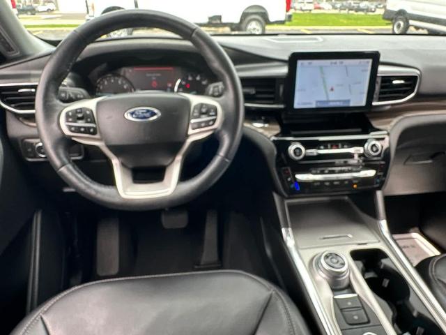 Photo of 2022 Agate Black Metallic Ford Explorer