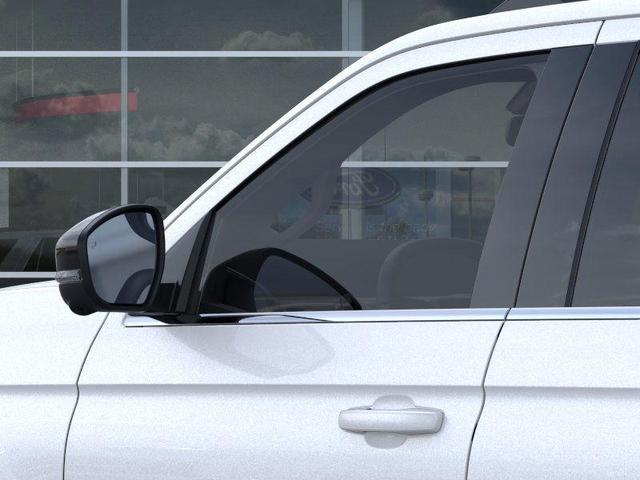 Photo of 2025 Star White Ford Expedition