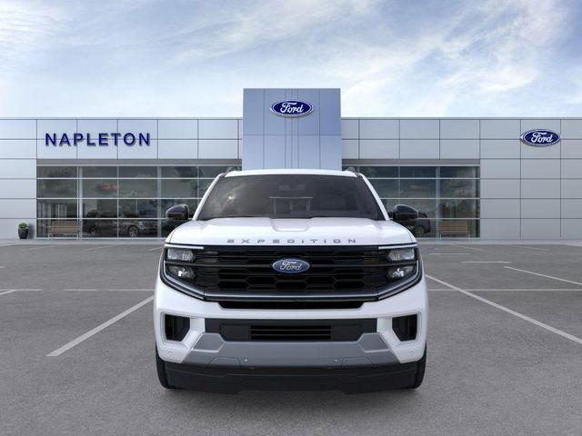 Photo of 2025 Star White Ford Expedition