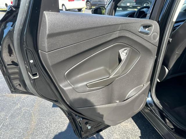 Photo of 2017 Shadow Black Ford Escape