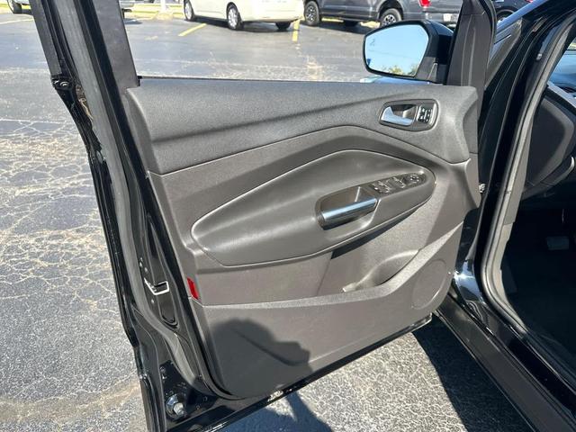 Photo of 2017 Shadow Black Ford Escape
