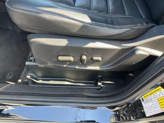 Photo of 2017 Shadow Black Ford Escape