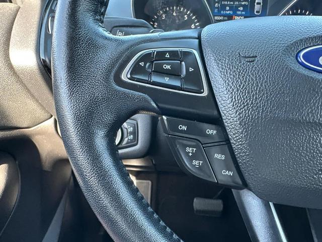 Photo of 2017 Shadow Black Ford Escape