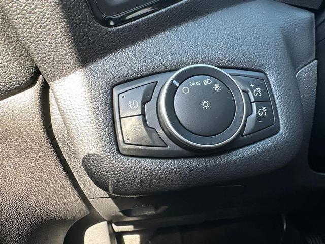 Photo of 2017 Shadow Black Ford Escape