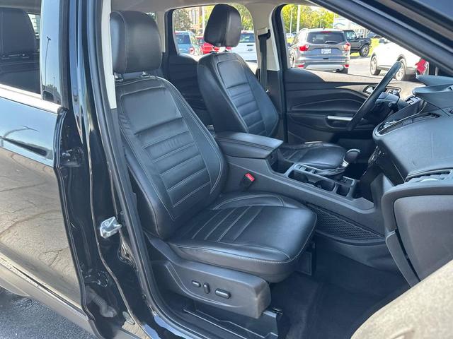 Photo of 2017 Shadow Black Ford Escape