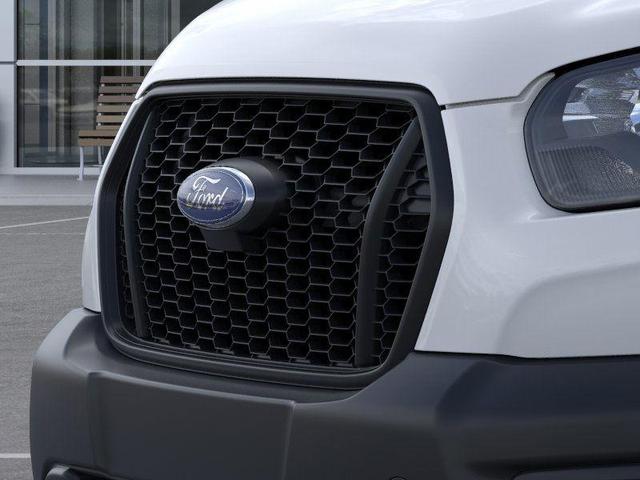 Photo of 2025 Oxford White Ford Transit-250