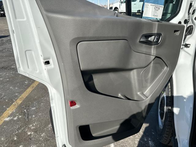 Photo of 2025 Oxford White Ford Transit-250
