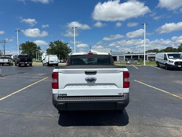 Photo of 2023 Oxford White Ford Maverick