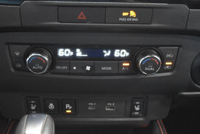 Photo of 2022 Glacier White Nissan Frontier
