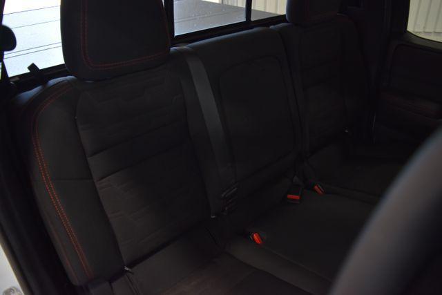 Photo of 2022 Glacier White Nissan Frontier