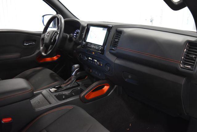 Photo of 2022 Glacier White Nissan Frontier