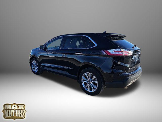 Photo of 2022 Agate Black Metallic Ford Edge