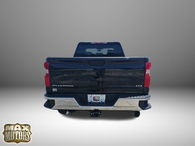 Photo of 2023 Black Chevrolet Silverado 2500