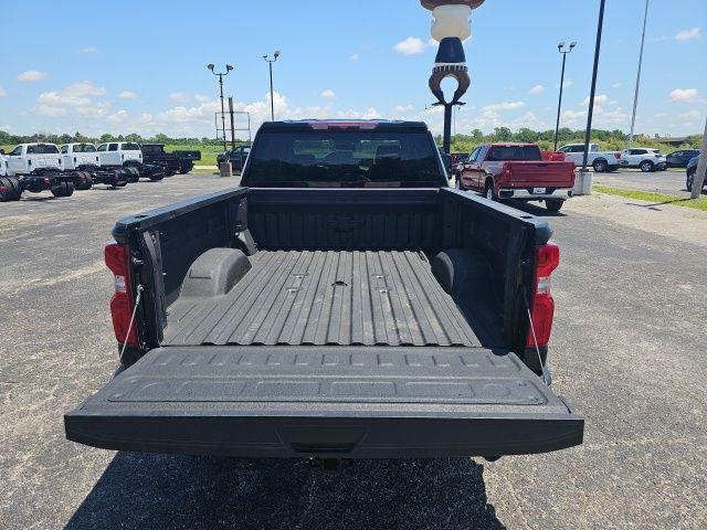 Photo of 2023 Black Chevrolet Silverado 2500