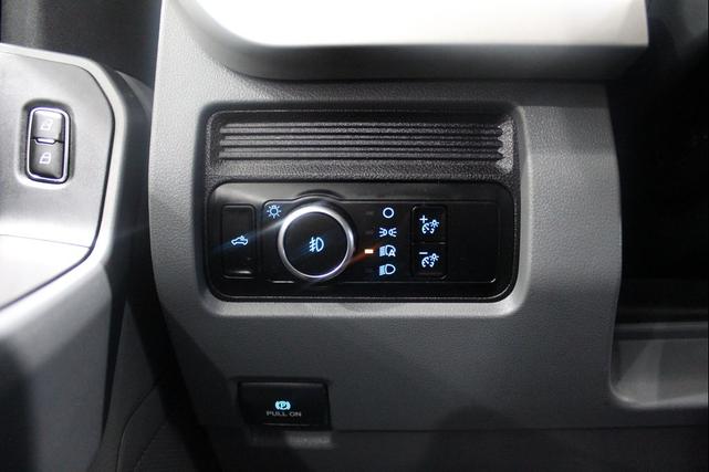 Photo of 2024 OXFORD WHITE Ford F-250