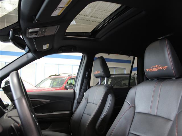 Photo of 2022 Crystal Black Pearl Honda Passport