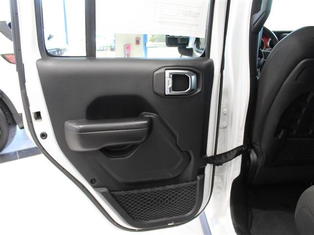 Photo of 2021 Bright White Clearcoat Jeep Wrangler Unlimited