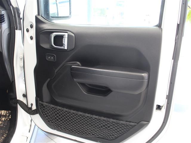 Photo of 2021 Bright White Clearcoat Jeep Wrangler Unlimited