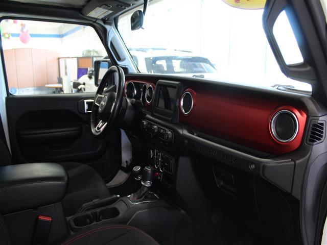 Photo of 2021 Bright White Clearcoat Jeep Wrangler Unlimited