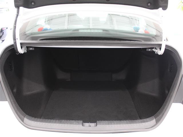 Photo of 2023 Platinum White Pearl Honda Accord