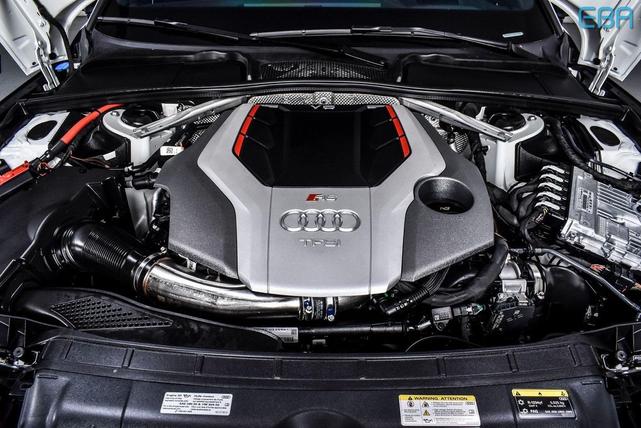 Photo of 2025 Glacier White Metallic Audi RS 5