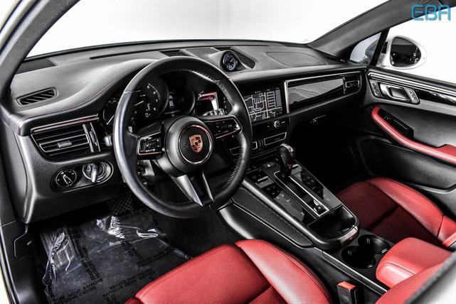 Photo of 2024 White Porsche Macan