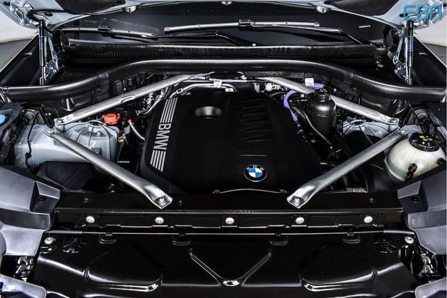 Photo of 2024 Brooklyn Grey Metallic BMW X5