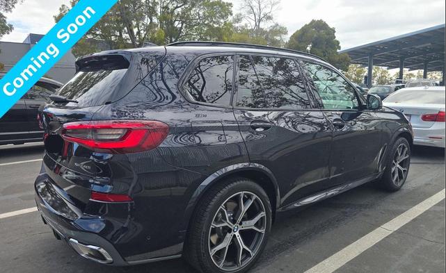 Photo of 2023 Carbon Black Metallic BMW X5