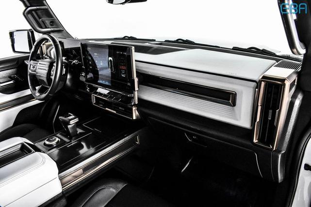 Photo of 2024 Interstellar White GMC HUMMER EV Pickup